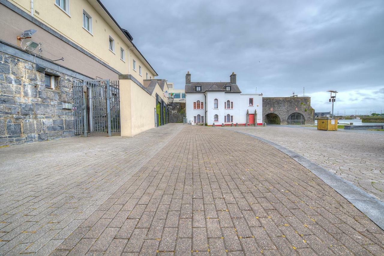 Spanish Arch Galway Kültér fotó
